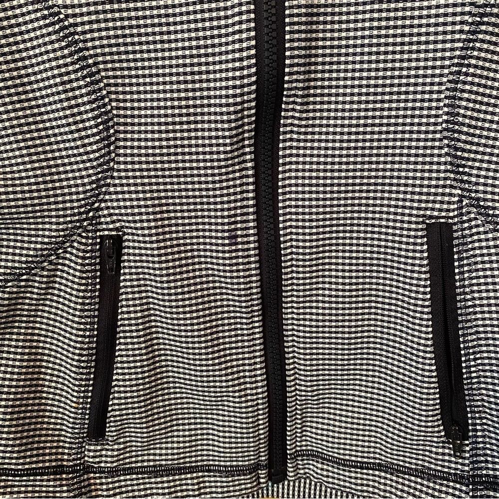 Lululemon Forme Jacket - Picture 6 of 8
